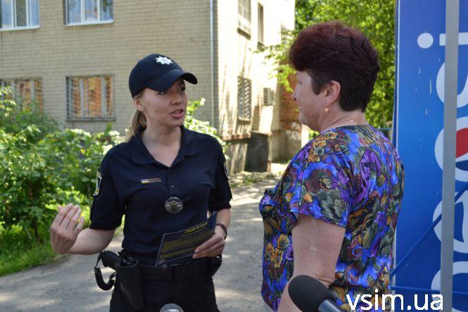 Акція «Пішохід»: біля міської лікарні за півтори години патрульні оштрафували 8 порушників (ФОТО, ВІДЕО), фото №1 на сайті vsim.ua