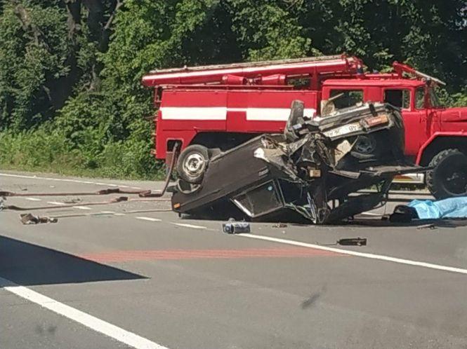 Новини Вінниці - фото з Моторошна ДТП біля Лукашівки: перші подробиці про смертельне зіткнення Моторошна ДТП біля Лукашівки: перші подробиці про смертельне зіткнення, фото №3 на сайті 20minut.ua