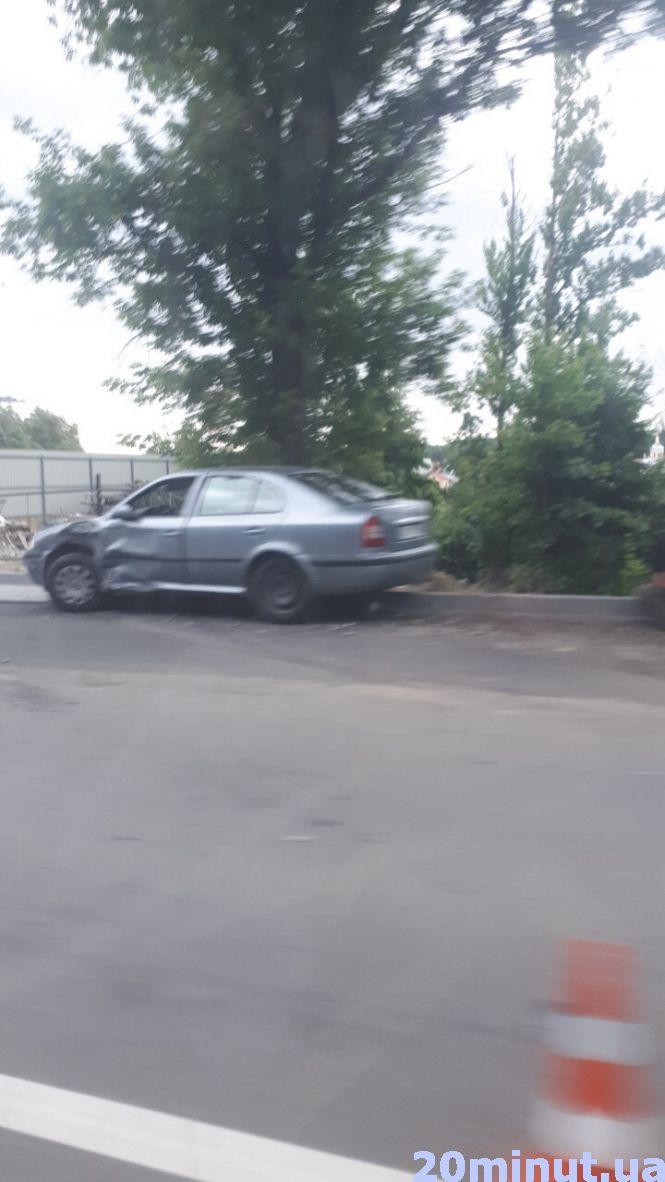 Новини Тернополя - фото з У Тернополі на Будного аварія У Тернополі на Будного аварія, фото №1 на сайті 20minut.ua