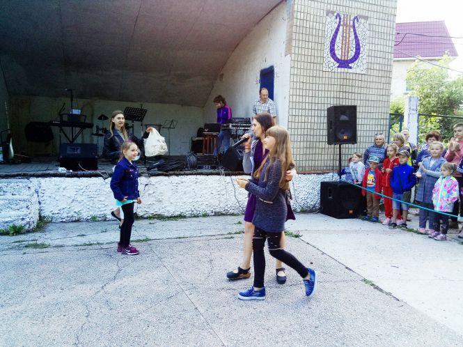 Добрі серця: 14296 гривень і 5 доларів зібрали для сім’ї Монастирських, фото №4 на сайті 20minut.ua