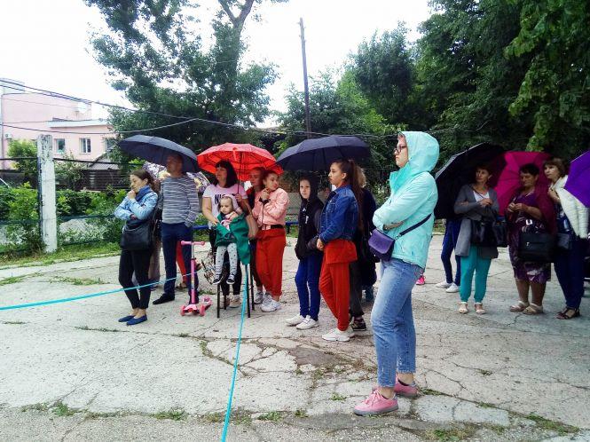 Добрі серця: 14296 гривень і 5 доларів зібрали для сім’ї Монастирських, фото №1 на сайті 20minut.ua