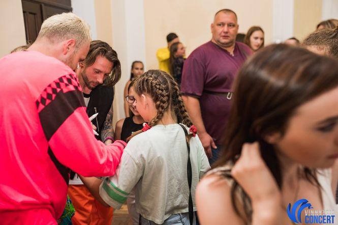 Новини Вінниці - фото з «Нема сил? Навалюй баси!» DILEMMA у Вінниці розказали, чому Україні варто брати приклад з Південної Кореї «Нема сил? Навалюй баси!» DILEMMA у Вінниці розказали, чому Україні варто брати приклад з Південної Кореї, фото №32 на сайті 20minut.ua