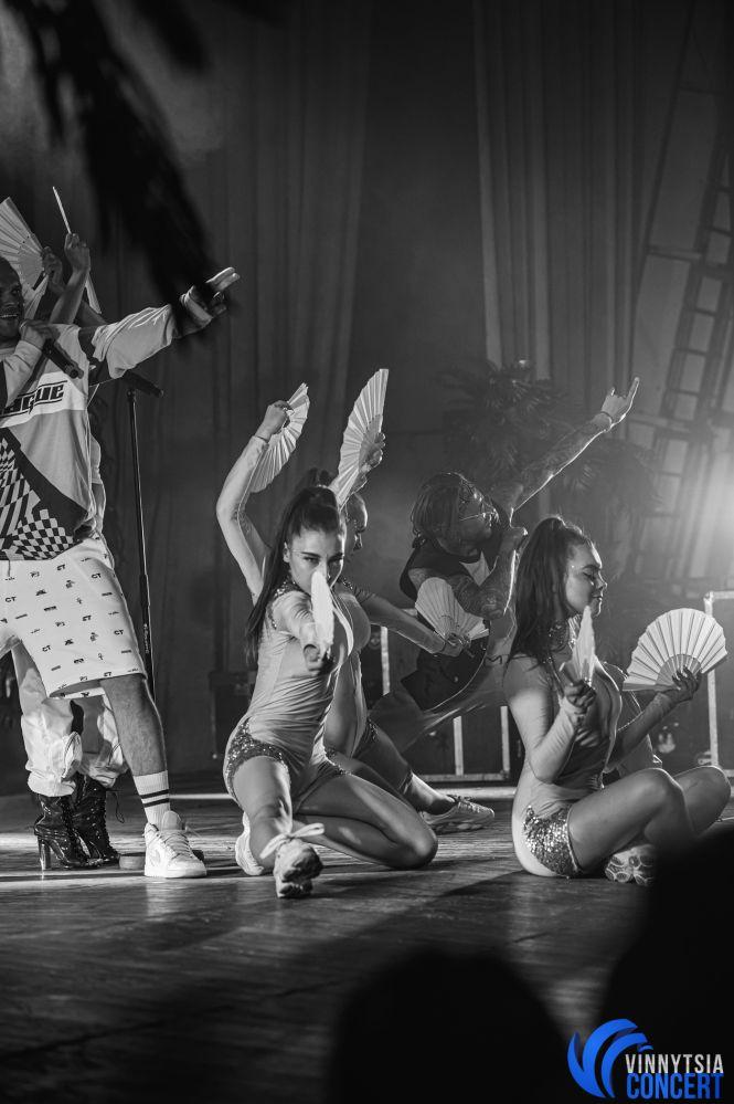 Новини Вінниці - фото з «Нема сил? Навалюй баси!» DILEMMA у Вінниці розказали, чому Україні варто брати приклад з Південної Кореї «Нема сил? Навалюй баси!» DILEMMA у Вінниці розказали, чому Україні варто брати приклад з Південної Кореї, фото №25 на сайті 20minut.ua