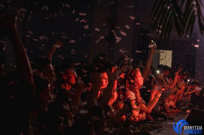 Новини Вінниці - фото з «Нема сил? Навалюй баси!» DILEMMA у Вінниці розказали, чому Україні варто брати приклад з Південної Кореї «Нема сил? Навалюй баси!» DILEMMA у Вінниці розказали, чому Україні варто брати приклад з Південної Кореї, фото №26 на сайті 20minut.ua