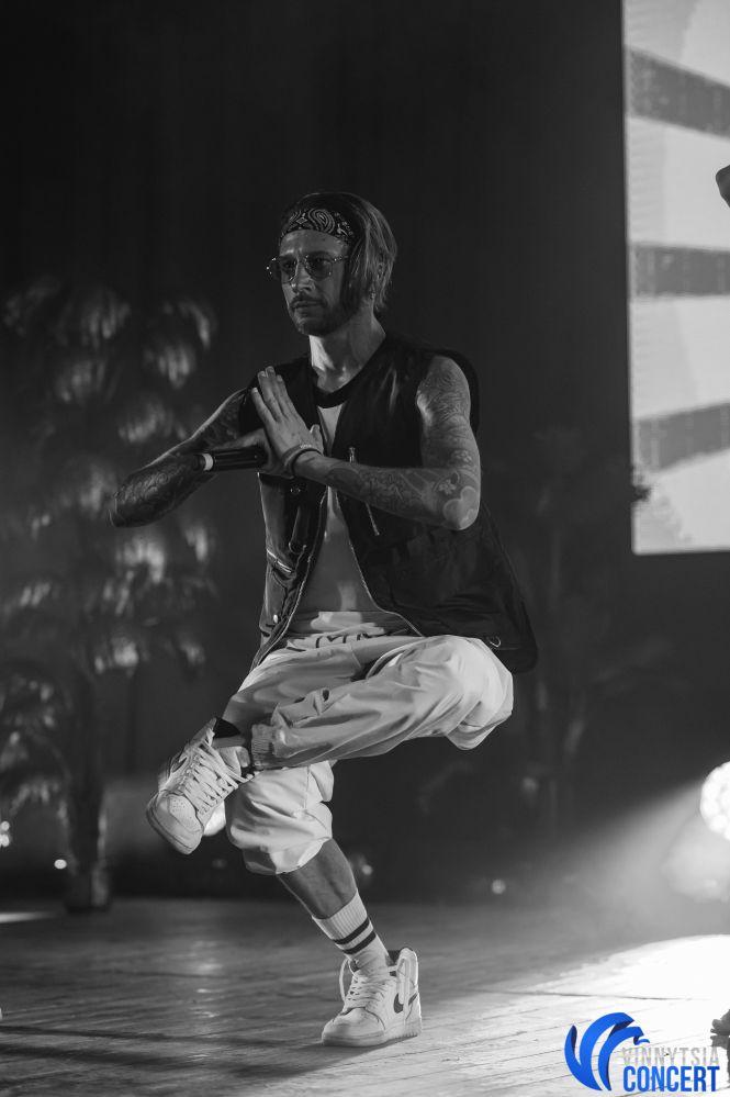 Новини Вінниці - фото з «Нема сил? Навалюй баси!» DILEMMA у Вінниці розказали, чому Україні варто брати приклад з Південної Кореї «Нема сил? Навалюй баси!» DILEMMA у Вінниці розказали, чому Україні варто брати приклад з Південної Кореї, фото №24 на сайті 20minut.ua