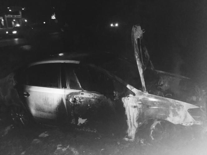 Дві автівки за одну ніч - на Кам'янеччині згоріли Renault і Volkswagen, фото №2 на сайті 20minut.ua