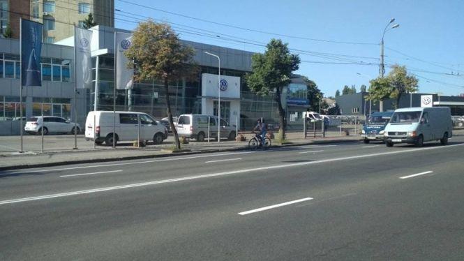 Новини Вінниці - фото з «Лікуємо вулицю від аварійності» На Лебединського звузили дорогу на 1 метр «Лікуємо вулицю від аварійності» На Лебединського звузили дорогу на 1 метр, фото №2 на сайті 20minut.ua