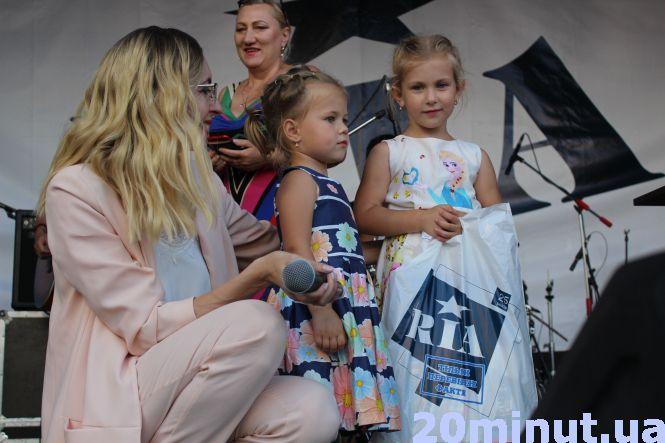 Новини Тернополя - фото з Між передплатниками «RIA плюс» розіграли півсотні призів Між передплатниками «RIA плюс» розіграли півсотні призів, фото №1 на сайті 20minut.ua