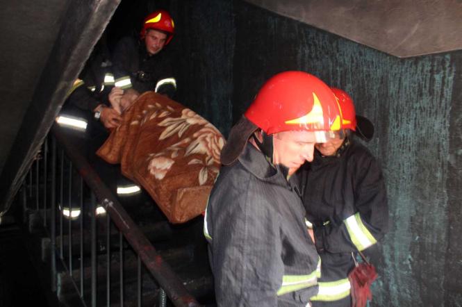 Новини Хмельницького - фото з Жителів будинку, який горів на Кам’янецькій, врятувала собака IMG_2141.JPG