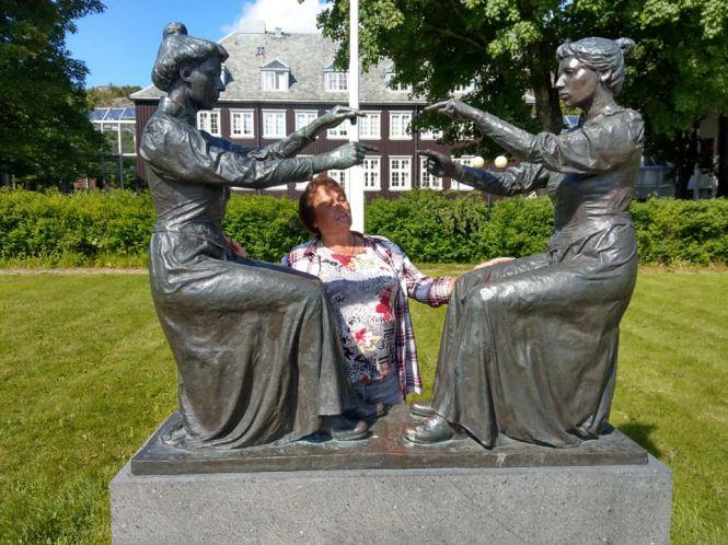 «Кнут, це відзнака вінничан за твою людяність» У Норвегії гостюють  родичі полоненого солдата Другої світової, фото №9 на сайті 20minut.ua