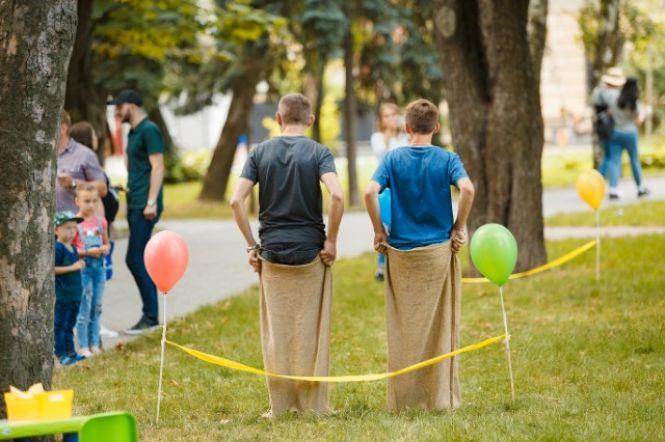 «Super ТАТО»: у місті пройшло родинне свято з конкурсами та подарунками, фото №5 на сайті 20minut.ua