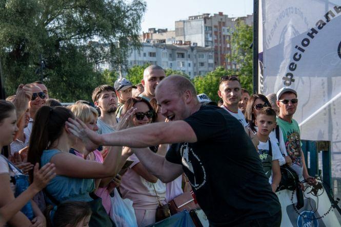 Новини Вінниці - фото з Тягнули вантажівку і піднімали 150-кілограмові колоди! Вінницькі атлети перемогли у Києві та Хмельницькому Тягнули вантажівку і піднімали 150-кілограмові колоди! Вінницькі атлети перемогли у Києві та Хмельницькому, фото №2 на сайті 20minut.ua