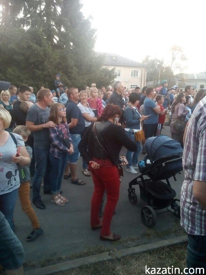 Козятинчани підтанцьовували під «ТІК». Фоторепортаж, фото №18 на сайті 20minut.ua