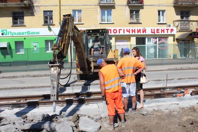 Новини Вінниці - фото з Реконструкцію Замостянської-2 обіцяють завершити до Дня міста Вінниці Реконструкцію Замостянської-2 обіцяють завершити до Дня міста Вінниці, фото №13 на сайті 20minut.ua