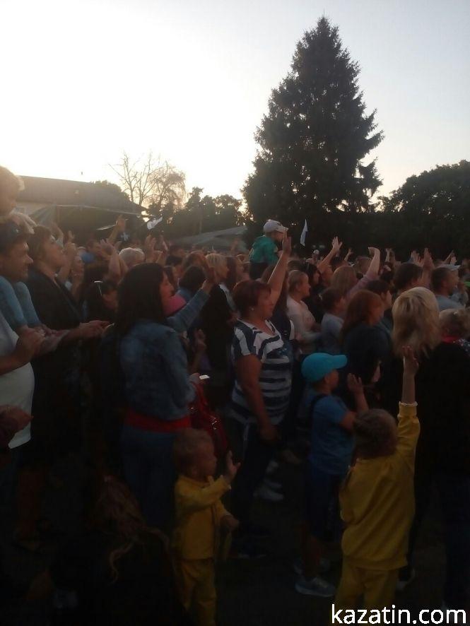 Козятинчани підтанцьовували під «ТІК». Фоторепортаж, фото №10 на сайті 20minut.ua