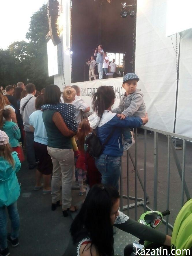 Козятинчани підтанцьовували під «ТІК». Фоторепортаж, фото №14 на сайті 20minut.ua