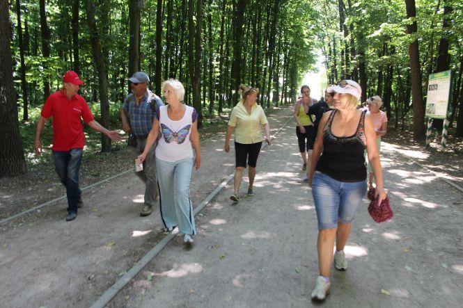 Новини Вінниці - фото з Для відвідувачів Терцентру провели англомовний квест «Nature Trails» Для відвідувачів Терцентру провели англомовний квест «Nature Trails», фото №3 на сайті 20minut.ua