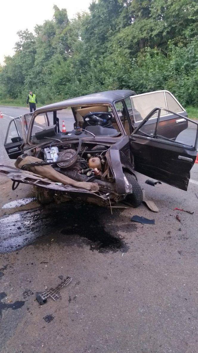 Новини Вінниці - фото з Лобове зіткнення: У Брацлаві сталася потрійна аварія. 9 постраждалих Лобове зіткнення: У Брацлаві сталася потрійна аварія. 9 постраждалих, фото №1 на сайті 20minut.ua