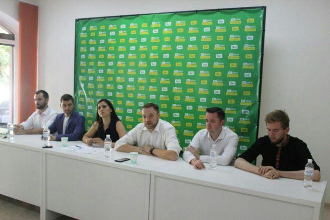 У Тернопіль завітали представники політичної партії «Слуга народу» (прес-служби), фото №2 на сайті 20minut.ua