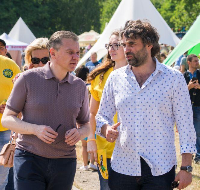 Новини Вінниці - фото з Сергій Моргунов про вибори та команду Гройсмана (Політична реклама) Сергій Моргунов про вибори та команду Гройсмана (Політична реклама), фото №1 на сайті 20minut.ua