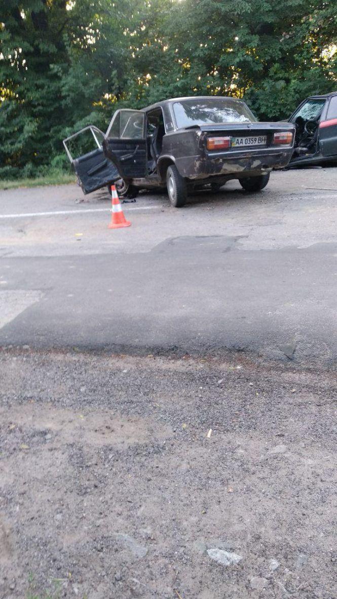 Новини Вінниці - фото з Лобове зіткнення: У Брацлаві сталася потрійна аварія. 9 постраждалих Лобове зіткнення: У Брацлаві сталася потрійна аварія. 9 постраждалих, фото №2 на сайті 20minut.ua