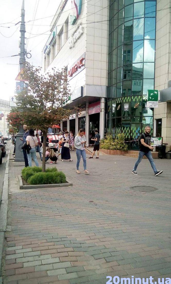Повідомлення про терористичну загрозу: у Вінниці знову «мінували» готелі та торгові центри, фото №3 на сайті 20minut.ua