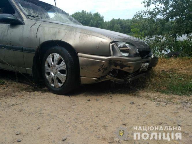 Новини Вінниці - фото з Трагедія біля Бару: п'яний водій злетів у ставок. Загинули хлопець та дівчина Трагедія біля Бару: п'яний водій злетів у ставок. Загинули хлопець та дівчина, фото №4 на сайті 20minut.ua