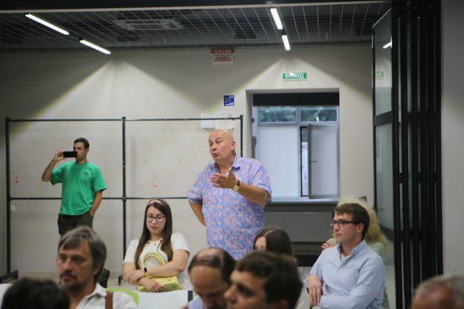 Новини Вінниці - фото з Обговорення перебудови кварталів біля «Спартака» закінчилося викликом поліції Обговорення перебудови кварталів біля «Спартака» закінчилося викликом поліції, фото №13 на сайті 20minut.ua