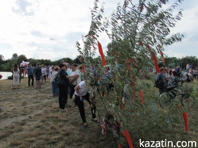 Вогняне Купала на Талимонівці: випускниця обпекла руку, фото №1 на сайті 20minut.ua