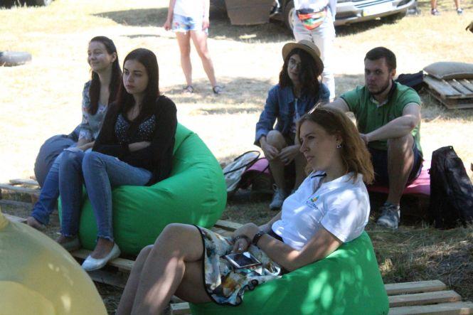 Новини Вінниці - фото з Син далекобійника створив турклуб, щоб ділитися подорожами. Андрій Рибачок про історію «Бідняжки» Син далекобійника створив турклуб, щоб ділитися подорожами. Андрій Рибачок про історію «Бідняжки», фото №1 на сайті 20minut.ua