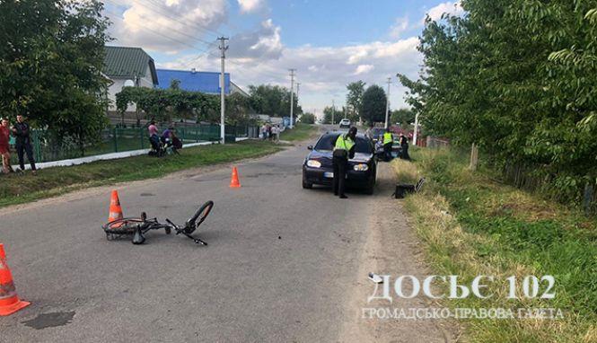 Новини Тернополя - фото з У Бучацькому районі автомобіль збив 7-річного велосипедиста У Бучацькому районі автомобіль збив 7-річного велосипедиста, фото №2 на сайті 20minut.ua