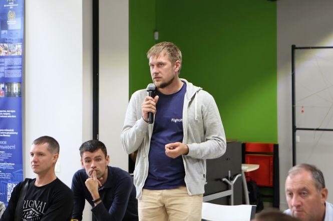 Новини Вінниці - фото з Обговорення перебудови кварталів біля «Спартака» закінчилося викликом поліції Обговорення перебудови кварталів біля «Спартака» закінчилося викликом поліції, фото №5 на сайті 20minut.ua