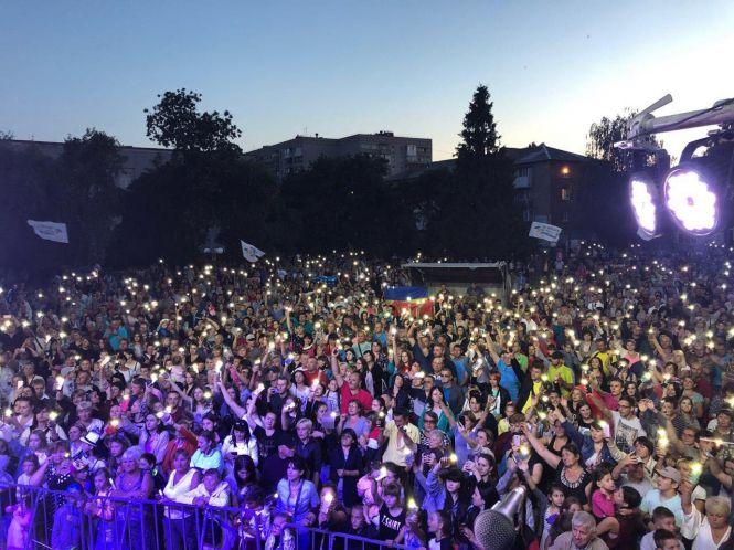 Новини Козятина - фото з Віктор Бронюк відверто про політику, підтримку Гройсмана, чому сам не йде у Раду і свій рецепт схуднення під назвою «ПМЖ» (Політична реклама) Віктор Бронюк відверто про політику, підтримку Гройсмана, чому сам не йде у Раду і свій рецепт схуднення під назвою «ПМЖ» (Політична реклама), фото №1 на сайті 20minut.ua