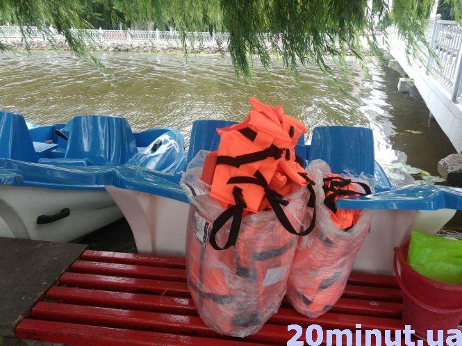 Чи безпечні нові катамарани на Острівці кохання, фото №1 на сайті 20minut.ua