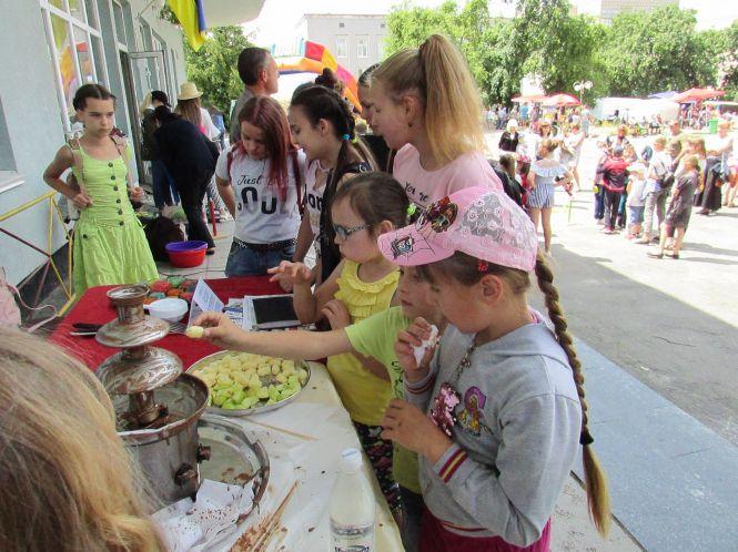 Новини Козятина - фото з Козятину — 145. День перший: дитячі забави Козятину — 145. День перший: дитячі забави, фото №3 на сайті 20minut.ua