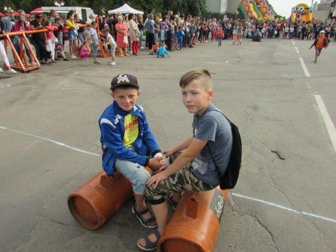 Новини Козятина - фото з Козятину — 145: вистава та богатирські ігри (+ ФОТО) Козятину — 145: вистава та богатирські ігри (+ ФОТО), фото №12 на сайті 20minut.ua