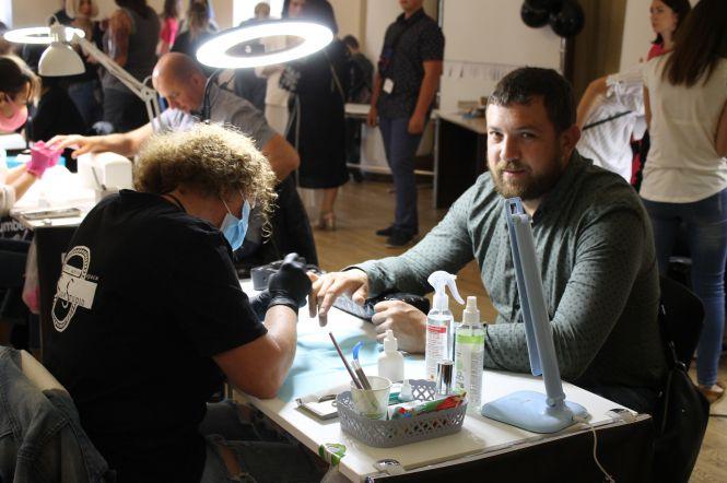 Бум краси у Кам’янці: як проходять змагання майстрів б’юті сфери (Фото і Відео), фото №6 на сайті 20minut.ua