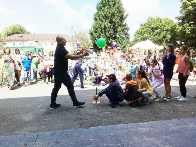 Новини Козятина - фото з Козятину — 145. День перший: дитячі забави Козятину — 145. День перший: дитячі забави, фото №1 на сайті 20minut.ua