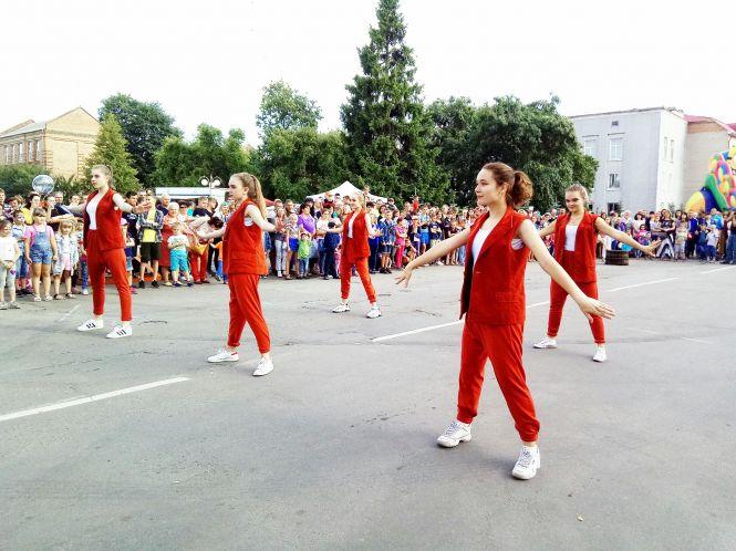 Новини Козятина - фото з Козятину — 145: вистава та богатирські ігри (+ ФОТО) Козятину — 145: вистава та богатирські ігри (+ ФОТО), фото №8 на сайті 20minut.ua