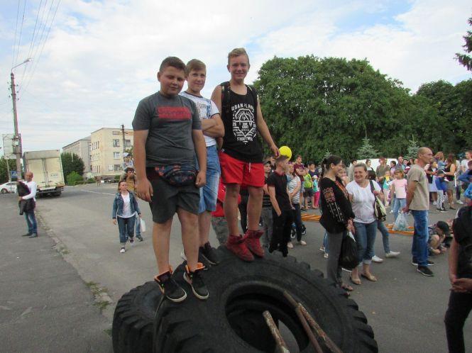 Новини Козятина - фото з Козятину — 145: вистава та богатирські ігри (+ ФОТО) Козятину — 145: вистава та богатирські ігри (+ ФОТО), фото №16 на сайті 20minut.ua