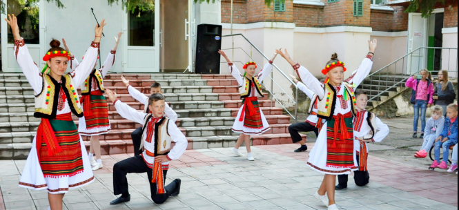 Новини Козятина - фото з Козятин вже святкує: в Залізничному влаштували концерт до Дня міста Козятин вже святкує: в Залізничному влаштували концерт до Дня міста, фото №2 на сайті 20minut.ua