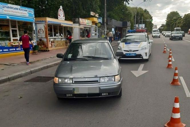 Перекинуте авто з молодятами та водії-втікачі: хроніка ДТП у Хмельницькому, фото №3 на сайті vsim.ua