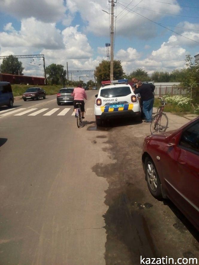 Новини Козятина - фото з Біля танка зіткнулися скутер та автівка (ФОТО) Біля танка зіткнулися скутер та автівка (ФОТО), фото №1 на сайті 20minut.ua