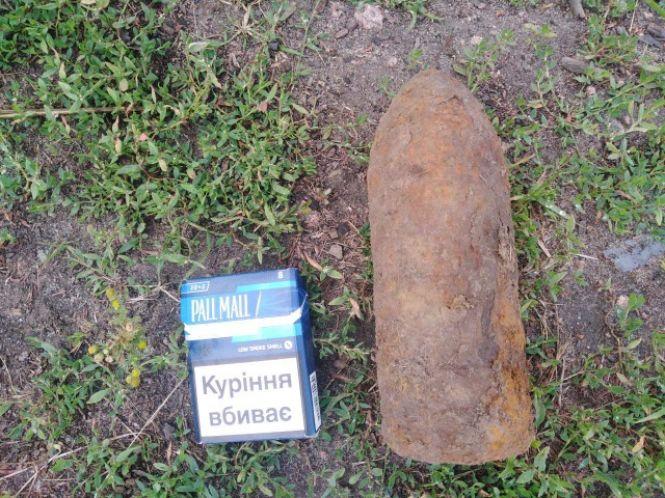 Новини Житомира - фото з На Житомирщині знайшли і знешкодили міну і снаряд На Житомирщині знайшли і знешкодили міну і снаряд, фото №2 на сайті 20minut.ua