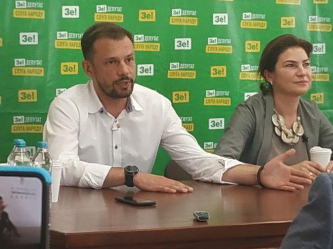 Новини Вінниці - фото з Експерти Зе у Вінниці: погляд майбутніх парламентарів на фінанси, суди, освіту (Політична реклама) Експерти Зе у Вінниці: погляд майбутніх парламентарів на фінанси, суди, освіту (Політична реклама), фото №3 на сайті 20minut.ua