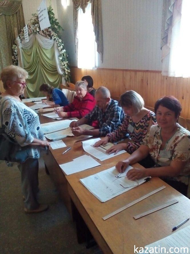 Як голосували в селі Козятин.  Фоторепортаж з виборчої дільниці, фото №6 на сайті 20minut.ua