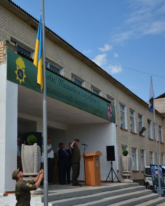 Новини Вінниці - фото з Кордон з Придністров’ям прикрили гвардійці – на службу заступила стрілецька рота Кордон з Придністров’ям прикрили гвардійці – на службу заступила стрілецька рота, фото №5 на сайті 20minut.ua