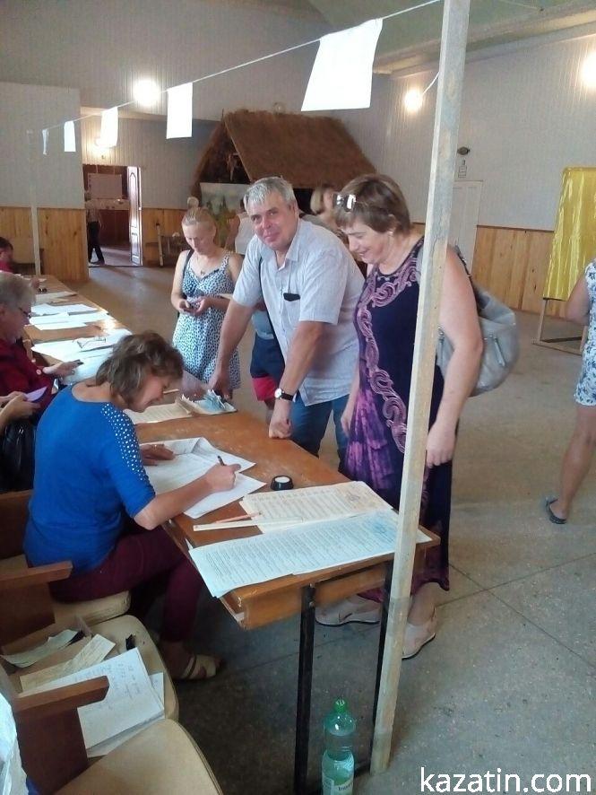 Як голосували в селі Козятин.  Фоторепортаж з виборчої дільниці, фото №4 на сайті 20minut.ua