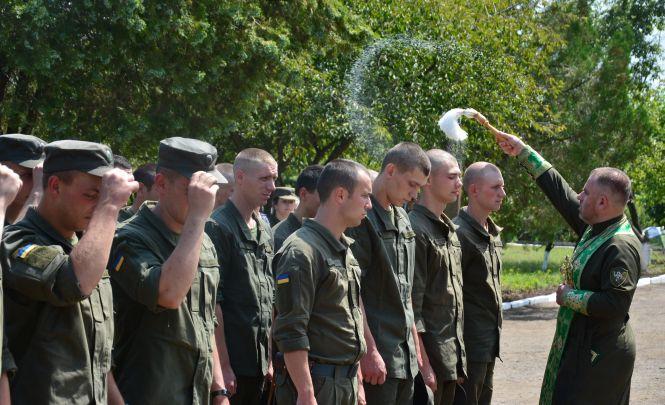 Новини Вінниці - фото з Кордон з Придністров’ям прикрили гвардійці – на службу заступила стрілецька рота Кордон з Придністров’ям прикрили гвардійці – на службу заступила стрілецька рота, фото №3 на сайті 20minut.ua