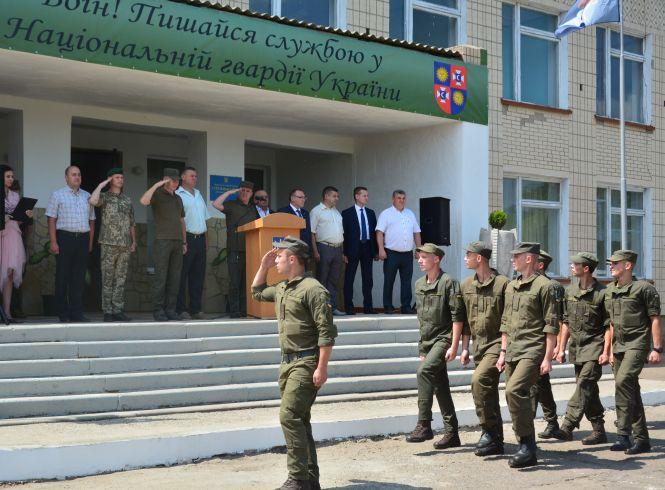 Новини Вінниці - фото з Кордон з Придністров’ям прикрили гвардійці – на службу заступила стрілецька рота Кордон з Придністров’ям прикрили гвардійці – на службу заступила стрілецька рота, фото №2 на сайті 20minut.ua
